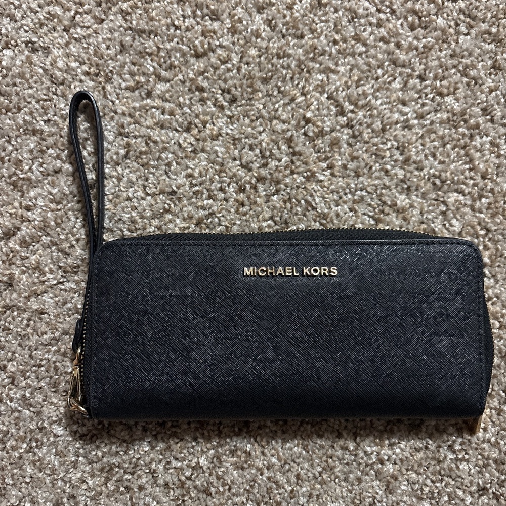Michael Kors wallet/wristlet